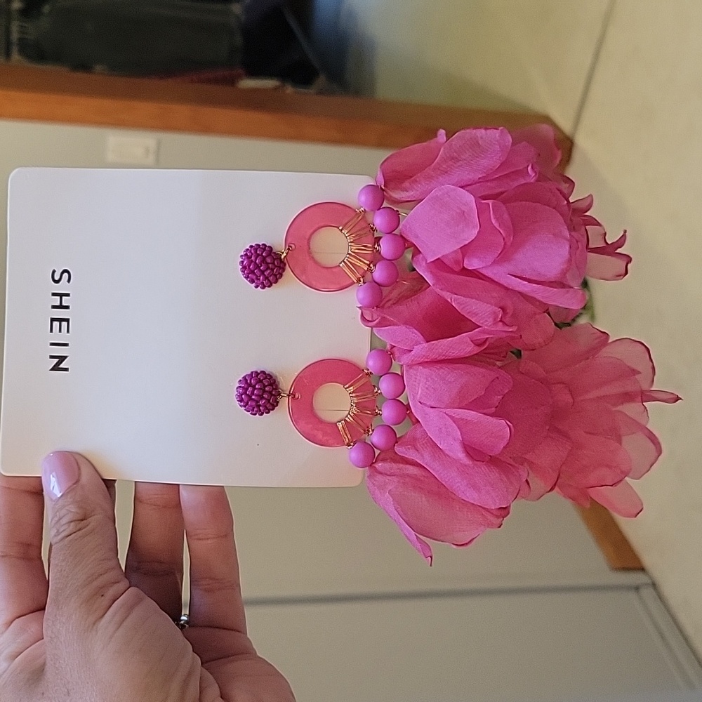 Never worn pink shein earrings